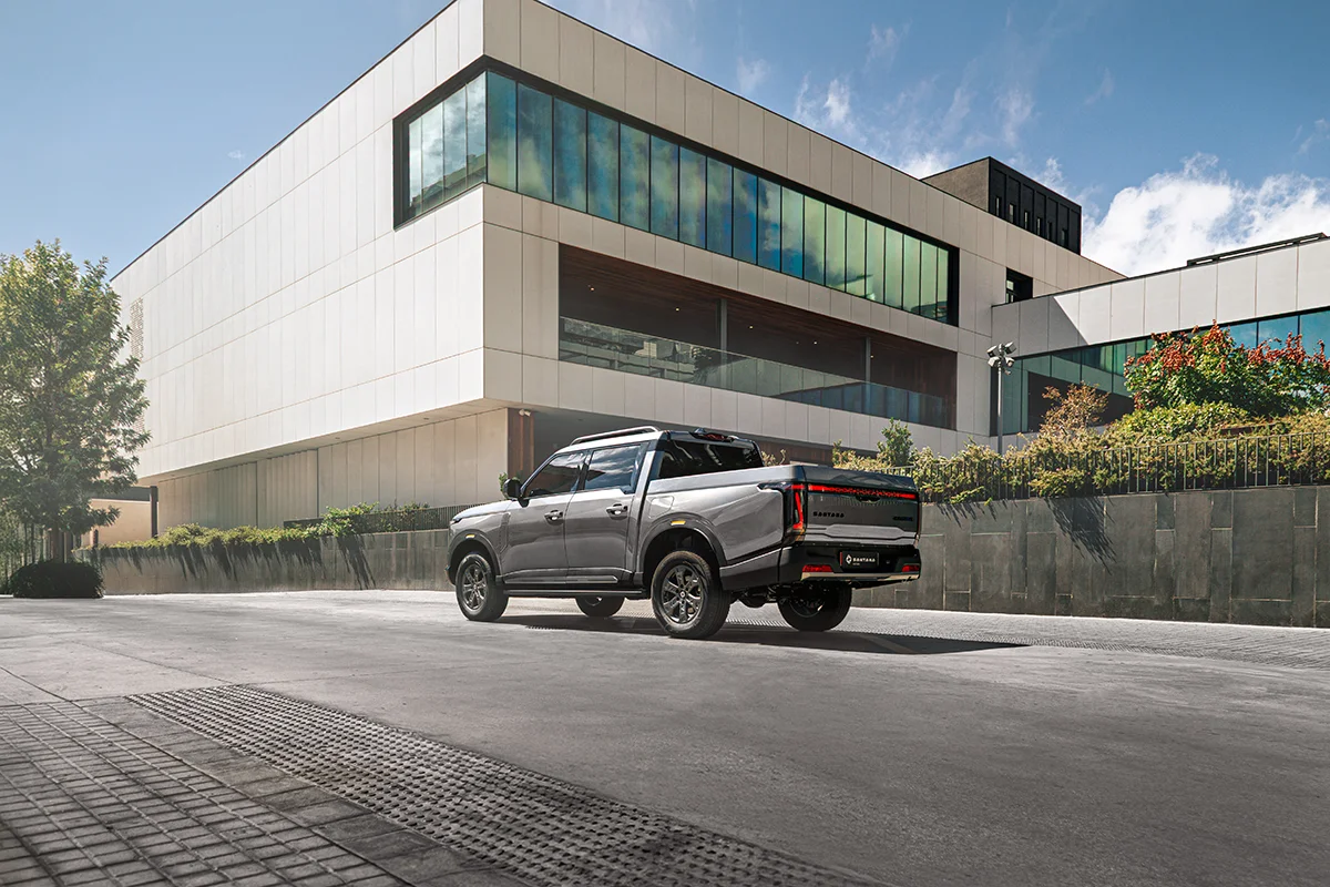 Santana 400 PHEV
